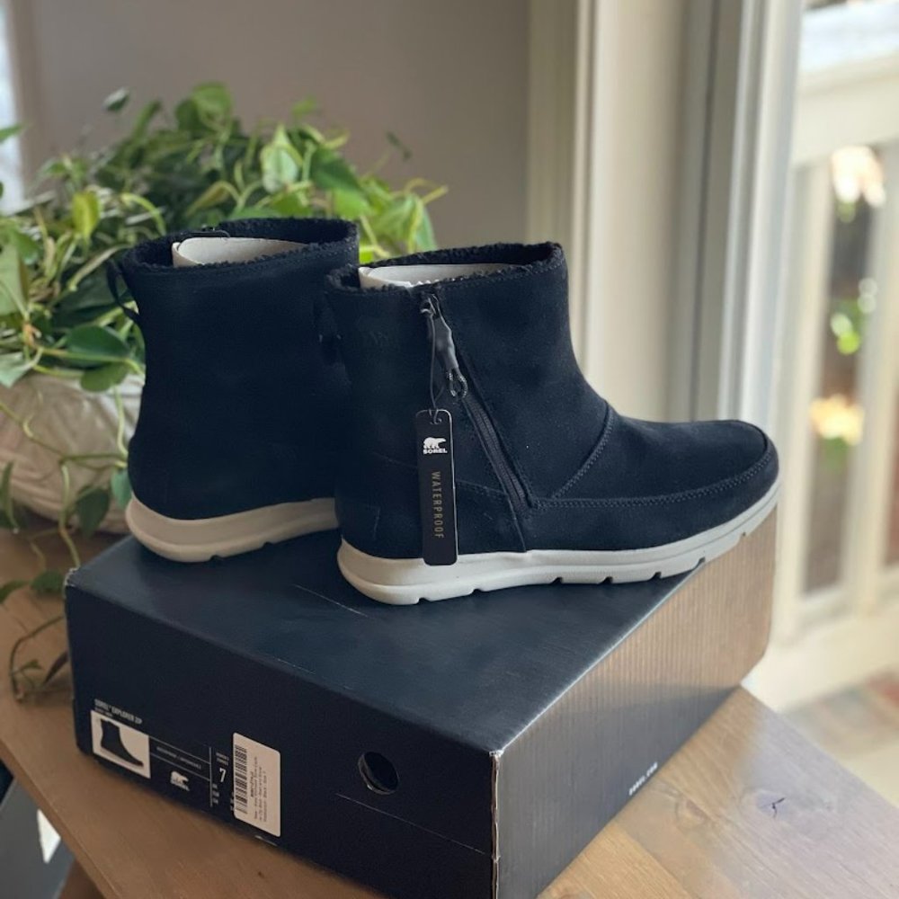 🚨LIQUIDATION🚨 NWT Sorel Explorer Zip Boots